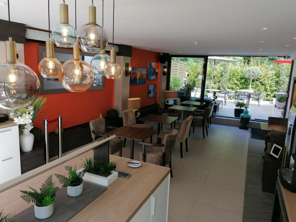 Hotel Miramar- Cap D'Antibes - La Garoupe Plage Dış mekan fotoğraf